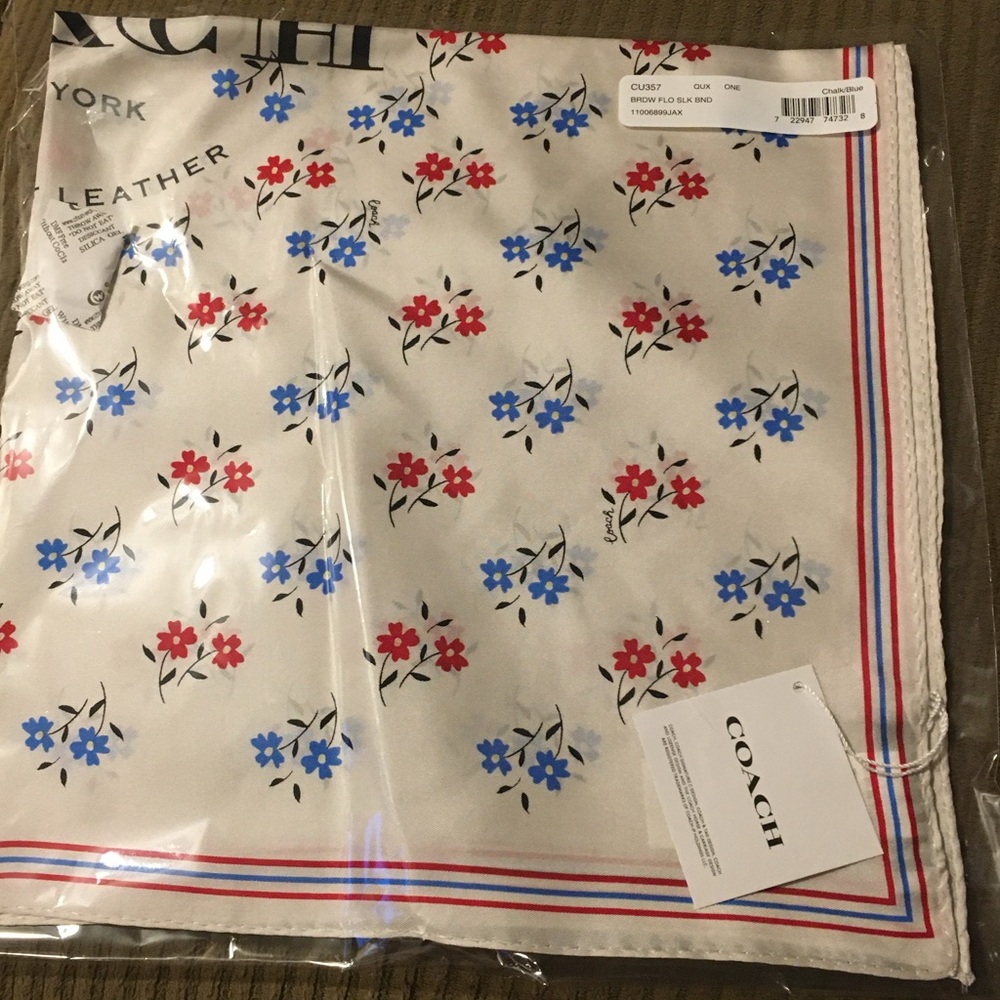 Coach Boardwalk Floral Print Silk Bandana nwt in packaging - Picture 3 of 5